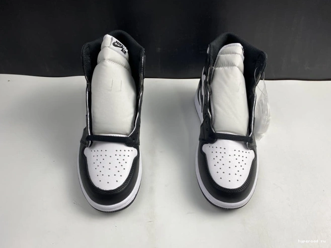 555088-010 Black Jordan Air White (2014) Retro 1 0813
